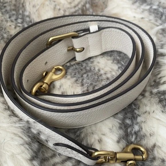 Coach🔔Tabby Shoulder Bag 26 in white - Picture 5 of 6